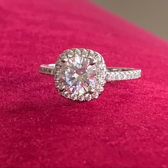 1 Carat Solitaire CZ Ring Size 7 - Picture 9 of 17